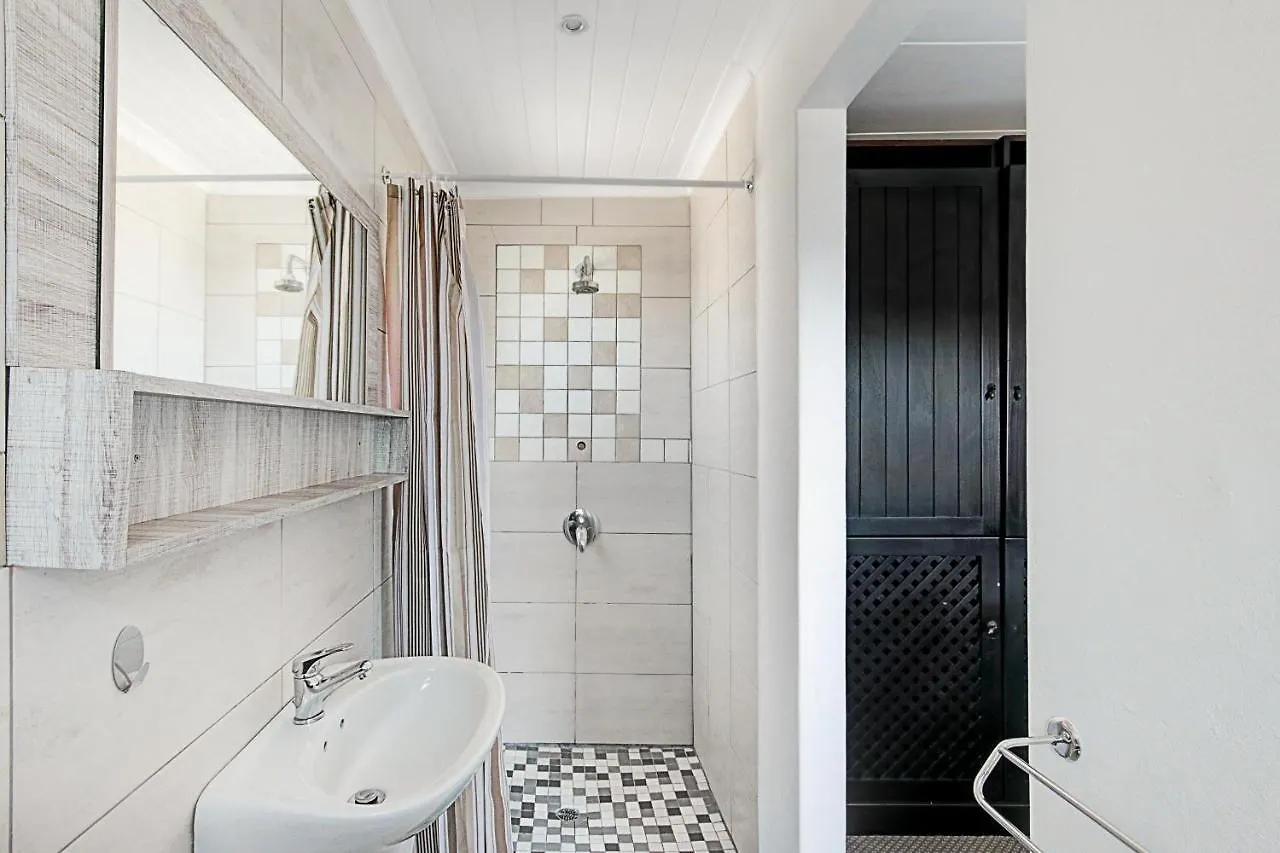 Spacious 4 Bedroom Hideout Sanctuary With Pool Cape Town 0*,  South Africa